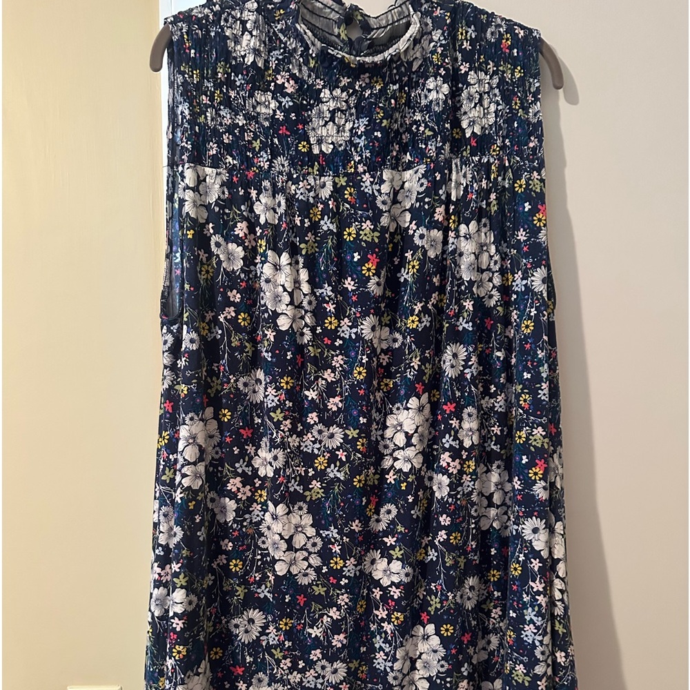 Lane Bryant floral swing tank with smocked top, sz 26/28